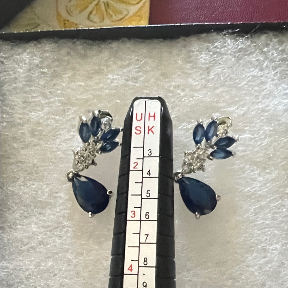 # 0873+Elegant Blue Sapphire Cubic & Drops Earrings in 925 Silver. - Picture 4 of 9